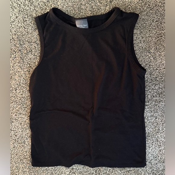 Olivia Rae Classic Black Top - Picture 2 of 3